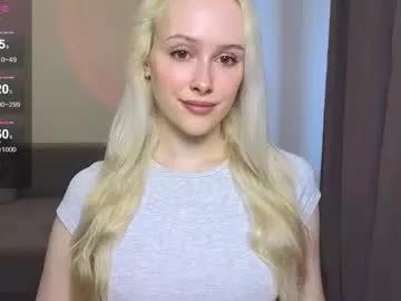 Freechat caseylabow on Chaturbate