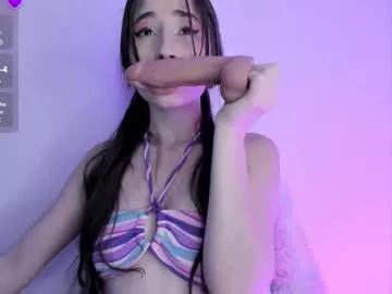 Freechat chloeminn on Chaturbate