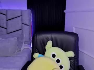 Freechat daniphoenixx on Chaturbate