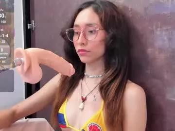 Freechat doll_bella_ on Chaturbate