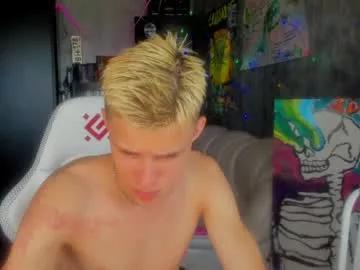 Freechat dreamyadam on Chaturbate