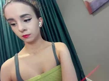 Freechat ehotlovea on Chaturbate