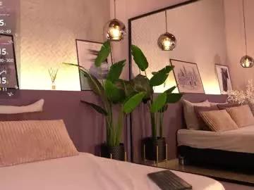 Freechat ellediane on Chaturbate