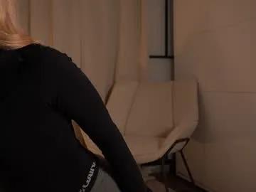 Cute Ellinrose wants you to fuck her body now ellinrose from Chaturbate