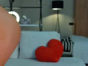 Freechat emiljanna on Chaturbate