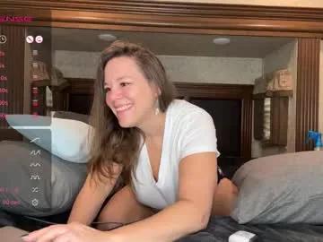 Freechat exwifesoon on Chaturbate