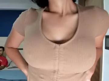 Freechat funcouple1985 on Chaturbate