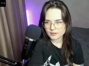 Freechat hell_hotline on Chaturbate