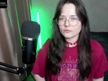 Freechat hell_hotline on Chaturbate