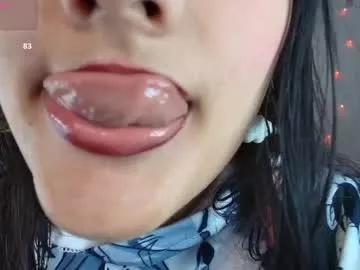 Freechat hinata_21_ on Chaturbate