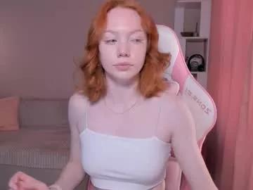 Freechat honeyautumn on Chaturbate