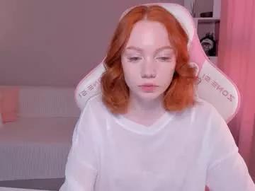 Freechat honeyautumn on Chaturbate