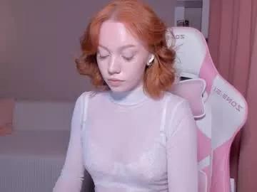 Freechat honeyautumn on Chaturbate
