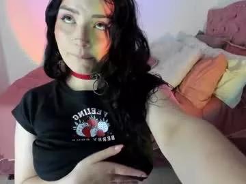 Freechat honeymoontea on Chaturbate
