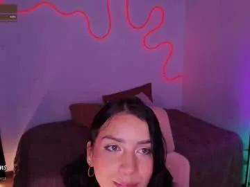Freechat honeymoontea on Chaturbate