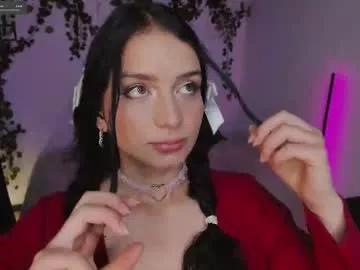 Freechat honeymoontea on Chaturbate