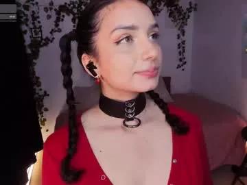 Freechat honeymoontea on Chaturbate