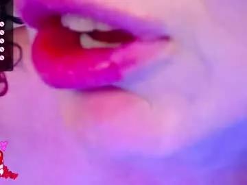 hotzlata on Chaturbate 