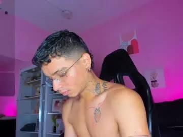 Freechat ian_castillo_ on Chaturbate