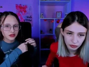 isa_luxury on Chaturbate 
