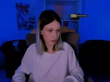 isa_luxury on Chaturbate 