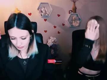 isa_luxury on Chaturbate 