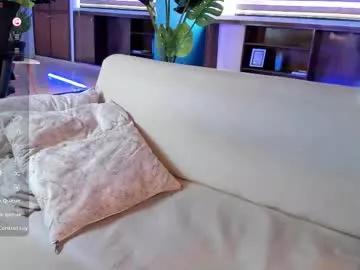 Freechat isabellaajoness on Chaturbate