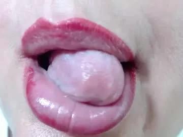 Freechat kerly_doll on Chaturbate