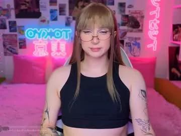 Freechat kira_long on Chaturbate