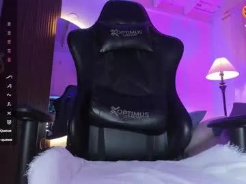 Freechat laura_hills18 on Chaturbate