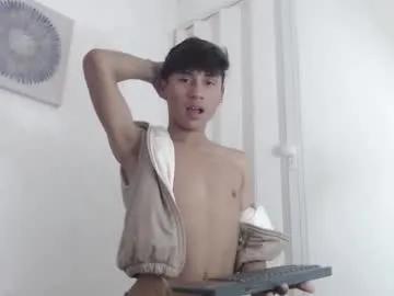 Masturbate to 18 years old lian_ross from Chaturbate lian_ross from Chaturbate