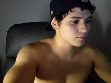 Freechat lilhotnando on Chaturbate