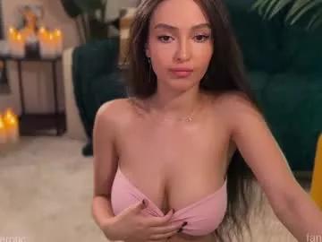 Freechat liliaah on Chaturbate