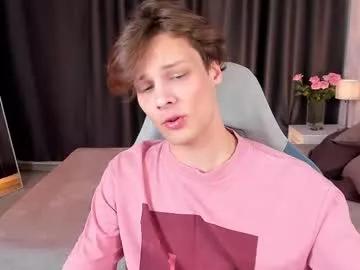 Freechat lilteddyboy on Chaturbate