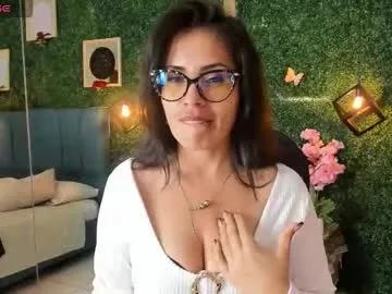 Discover Linagh, she wants to masturbate for you linagh from Chaturbate