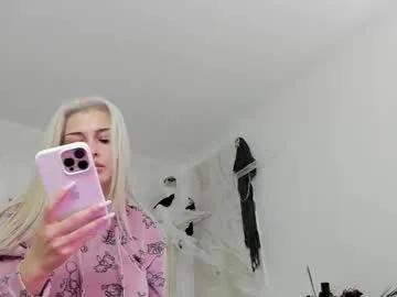 Try Chaturbate's Lissababe11 lissababe11 from Chaturbate
