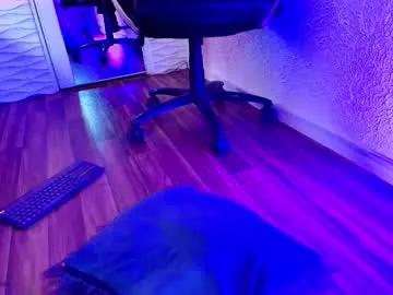 looky_reddiamond on Chaturbate