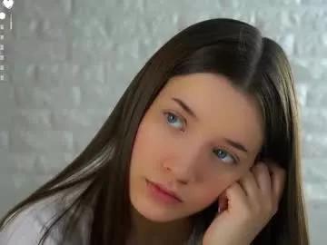 Freechat maidabuoy on Chaturbate