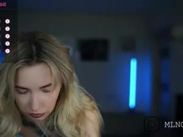 Freechat mel_collins on Chaturbate