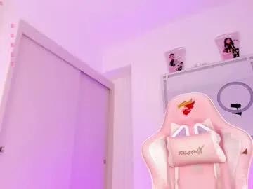 Naked Mia_yourmommy wants you to fuck zir body now mia_yourmommy from Chaturbate