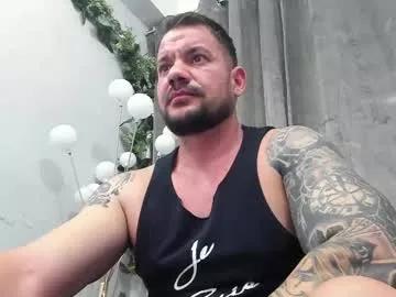 Freechat musclemonster31 on Chaturbate