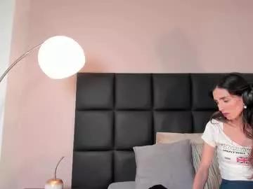 Freechat ninacavallli on Chaturbate