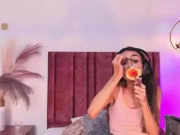 Freechat ninacavallli on Chaturbate