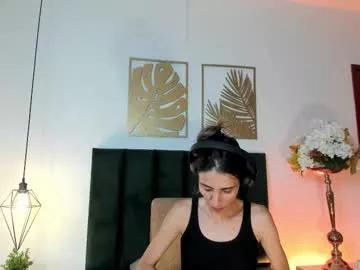 Freechat ninacavallli on Chaturbate