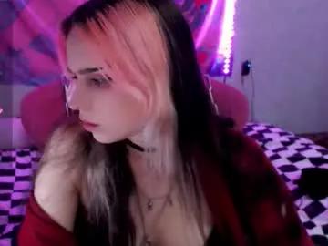 Freechat pineapple_dope on Chaturbate