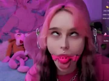 Freechat pineapple_dope on Chaturbate