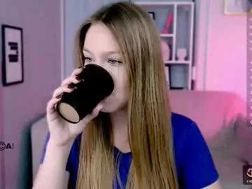 Freechat playful_sophie on Chaturbate