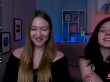 Freechat playful_sophie on Chaturbate