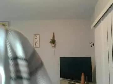 Freechat redinthebed on Chaturbate