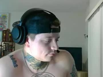 Freechat redinthebed on Chaturbate